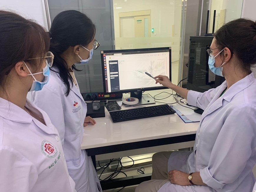 165 người đi cùng chuyến bay với bệnh nhân nhiễm biến chủng Omicron đầu tiên ở Việt Nam đều được cách ly tập trung